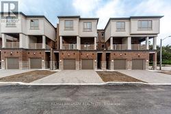 6185 KINGSTON ROAD Toronto, ON M1C 1K8