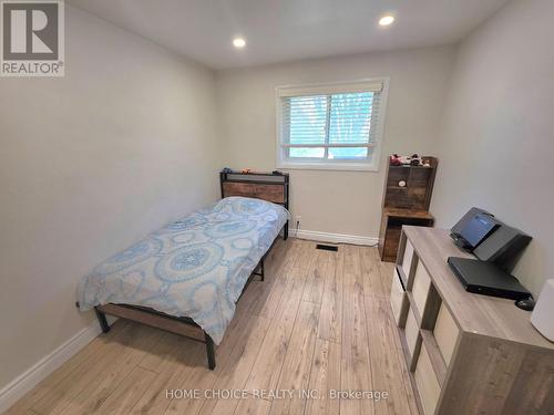 130 Champlain Crescent, Kitchener, ON 