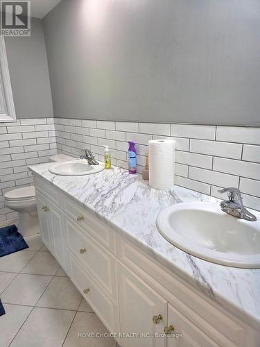 130 Champlain Crescent, Kitchener, ON 