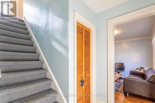 17 Thorndale Street N, Hamilton, ON 