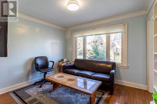 17 Thorndale Street N, Hamilton, ON 