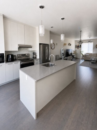 Kitchen - 304-9245 Boul. De La Grande-Allée, Mirabel, QC 