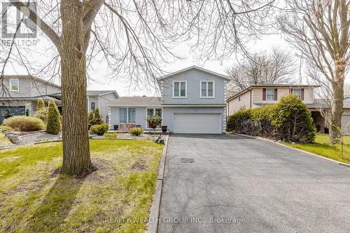 688 ANTIGUA CRESCENT  Oshawa, ON L1J 6B4