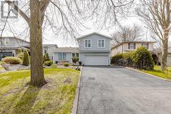 688 ANTIGUA CRESCENT Oshawa, ON L1J 6B4