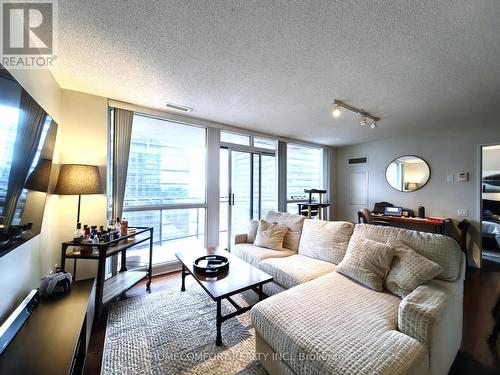 2007 - 33 Sheppard Avenue E, Toronto, ON 