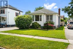 25 LYONS AVENUE Welland (Lincoln/Crowland), ON L3B 1L8