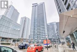 1502 - 70 QUEENS WHARF ROAD Toronto, ON M5V 0J2