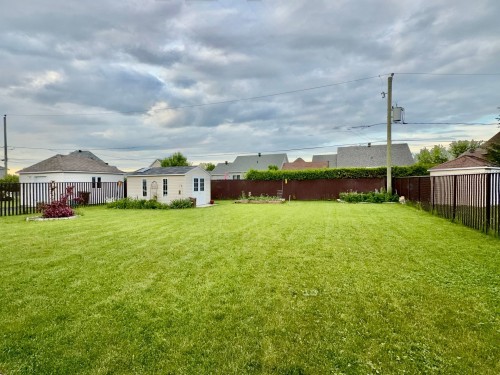 Cour - 8 Rue Aimé-Aubry, Rigaud, QC 
