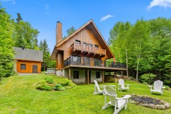 202 Ch. du Lac-Rochemaure  Saint-Donat, QC J0T 2T0