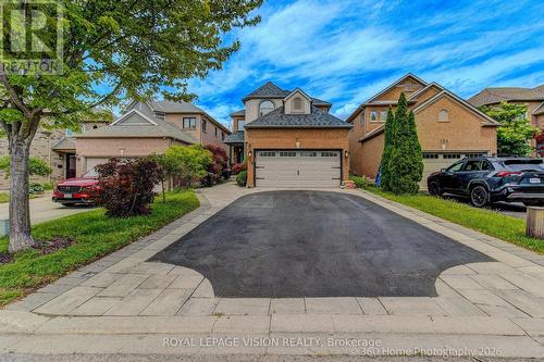 106 COPLEY STREET  Pickering, ON L1V 6V6