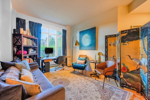 Salon - 105-300 Av. Des Sommets, Montréal (Verdun/Île-Des-Soeurs), QC 