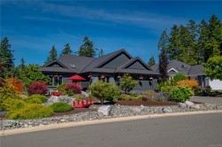 1008 Brookfield Cres Parksville, BC V9P 0E3