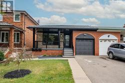 B - 31 MARIPOSA AVENUE  Toronto, ON M6N 4A1