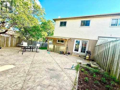 750 Queensbridge Drive, Mississauga, ON 