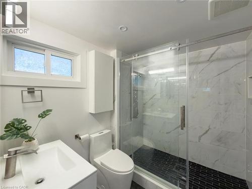 Bathroom - 1324 Bodley Road, Mississauga, ON 