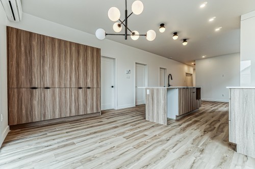 Dining Room - C-10 Rue Vaudry, Sainte-Thérèse, QC 