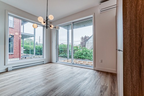 Dining Room - C-10 Rue Vaudry, Sainte-Thérèse, QC 