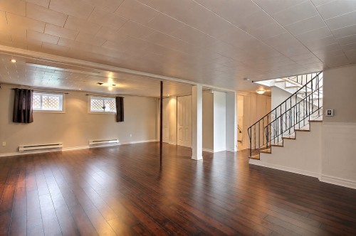 Salle familiale - 23 Av. Hamford, Lachute, QC 