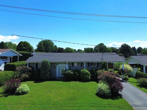 Façade - 23 Av. Hamford, Lachute, QC 