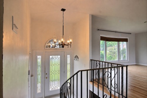 Hall d'entrée/Vestibule - 23 Av. Hamford, Lachute, QC 