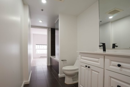 Bathroom - 908-350 Boul. De Maisonneuve O., Montréal (Ville-Marie), QC 