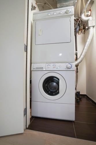 Laundry - 908-350 Boul. De Maisonneuve O., Montréal (Ville-Marie), QC 