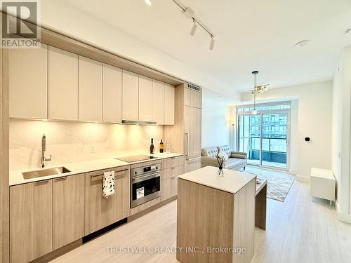 503 - 6 GREENBRIAR ROAD  Toronto, ON M2K 0H6