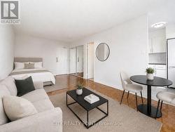 2405 - 33 ISABELLA STREET Toronto, ON M4Y 2P7