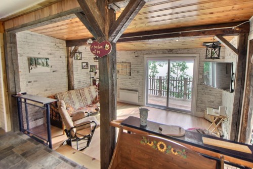 Salon - 92 Ch. Des Peupliers, Preissac, QC 