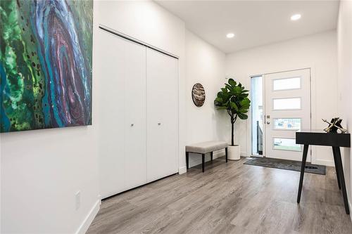 Pictures are of the same floor plan. Might not be exact. - 9 Crocus Lane, West St Paul, MB 