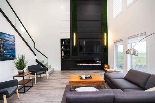 Pictures are of the same floor plan. Might not be exact. - 9 Crocus Lane, West St Paul, MB 