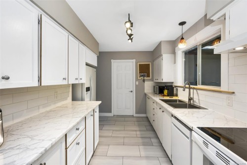 1290 Mckenzie Dr, Duncan, BC 