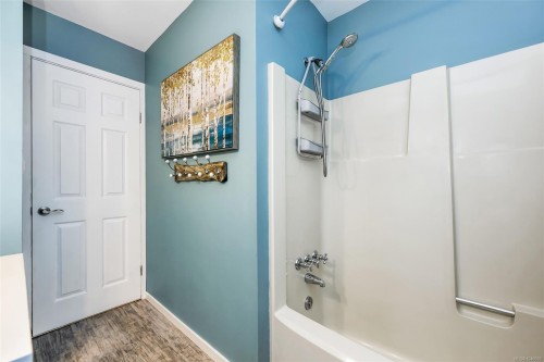 1290 Mckenzie Dr, Duncan, BC 