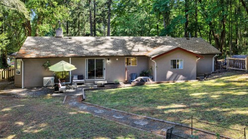 1290 Mckenzie Dr, Duncan, BC 