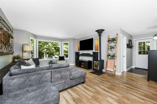 1290 Mckenzie Dr, Duncan, BC 