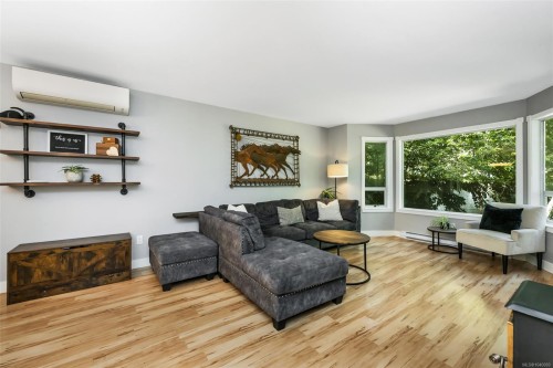 1290 Mckenzie Dr, Duncan, BC 