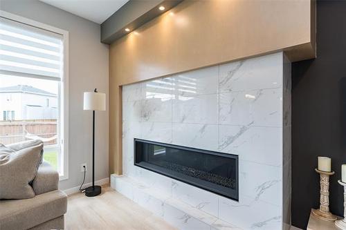 331 Tanager Trl, Winnipeg, MB 