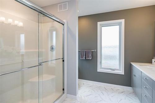 331 Tanager Trl, Winnipeg, MB 