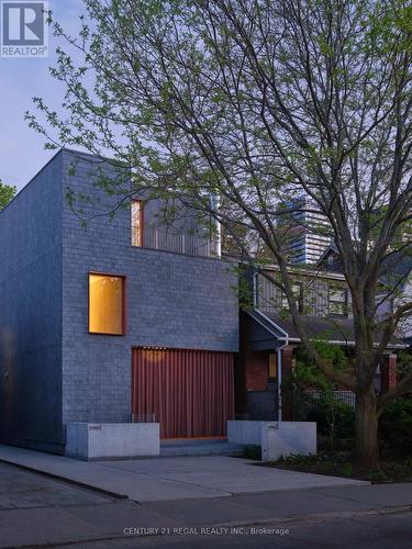 REAR - 275 KEEWATIN AVENUE S , Toronto, Ontario M4P 2A4 2