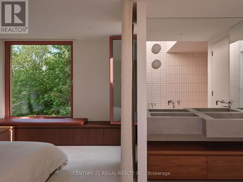 REAR - 275 KEEWATIN AVENUE S , Toronto, Ontario M4P 2A4 5