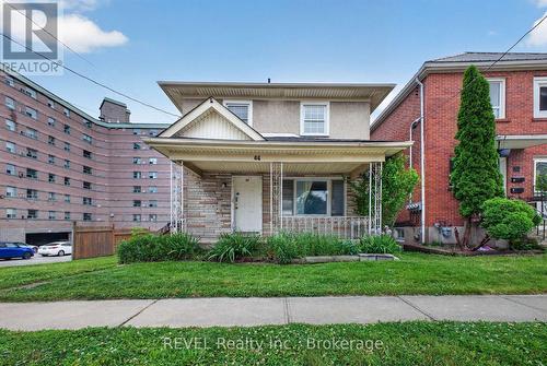 64 DIVISION STREET  St. Catharines (E. Chester), ON L2R 3G6