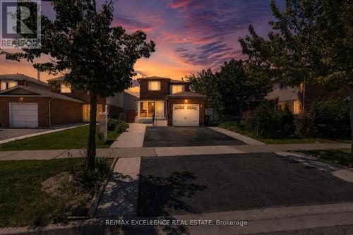 6 STALBRIDGE AVENUE  Brampton, ON L6Y 4H1