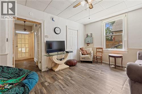 Spacious lounge with neutral decor. - 193 Locke Street N, Hamilton, ON - Indoor
