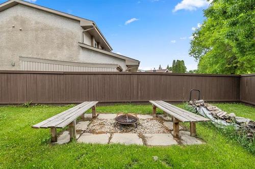 42 Knotsberry Bay, Winnipeg, MB 