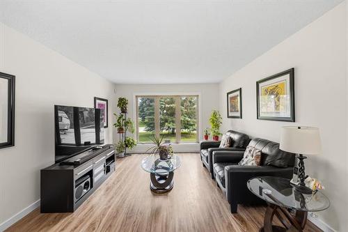 42 Knotsberry Bay, Winnipeg, MB 