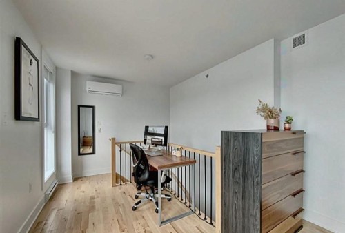 Office - 404-3950 Rue Sherbrooke E., Montréal (Mercier/Hochelaga-Maisonneuve), QC 