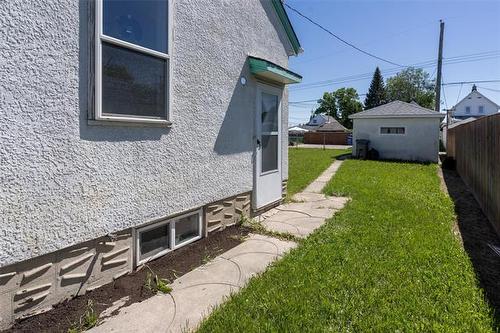 480 Tweed Ave, Winnipeg, MB 