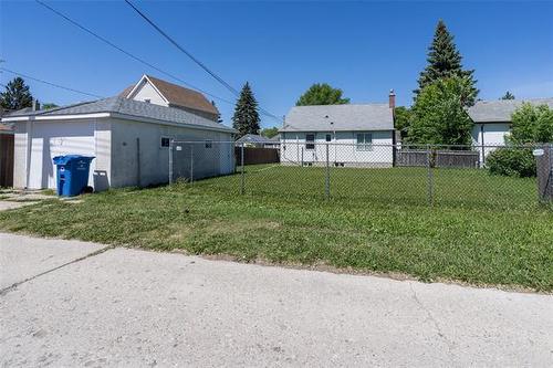 480 Tweed Ave, Winnipeg, MB 