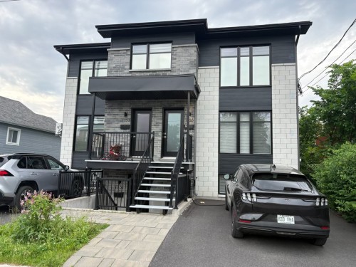 Front of Structure - 1751 Rue Roosevelt, Longueuil (Saint-Hubert), QC 