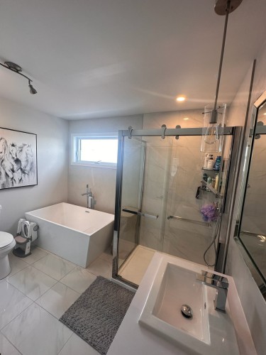 Bathroom - 1751 Rue Roosevelt, Longueuil (Saint-Hubert), QC 